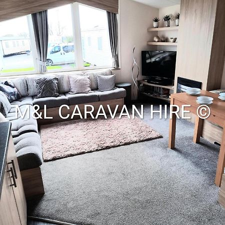 Blue Dolphin Holiday Park Gristhorpe ภายนอก รูปภาพ