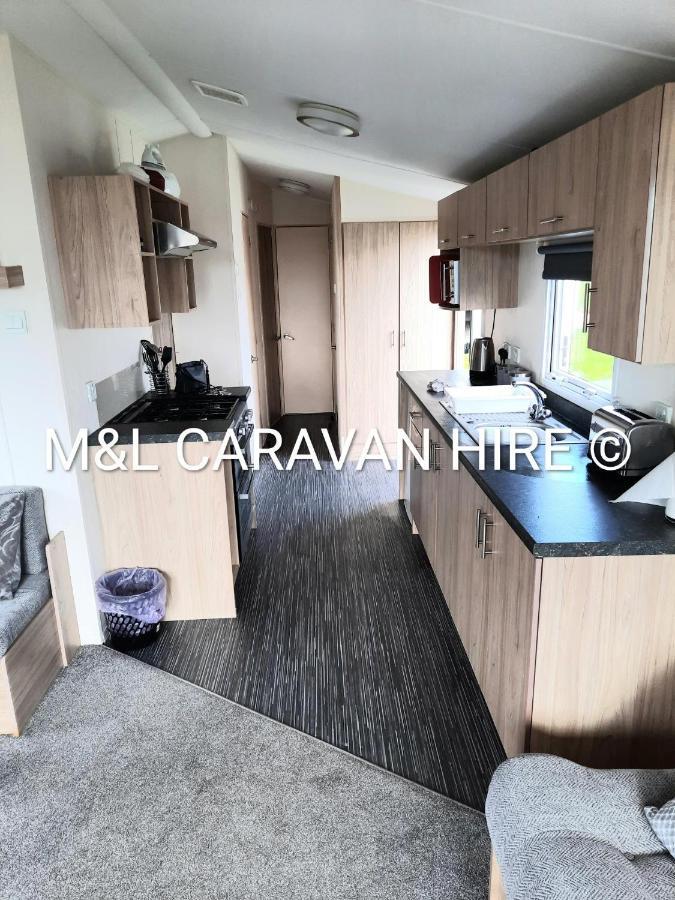 Blue Dolphin Holiday Park Gristhorpe ภายนอก รูปภาพ
