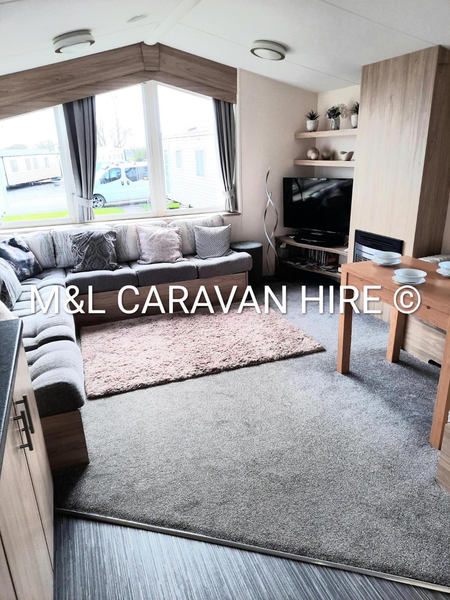 Blue Dolphin Holiday Park Gristhorpe ภายนอก รูปภาพ